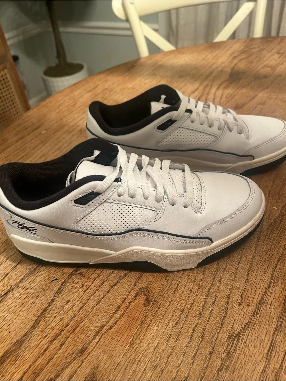 Men’s Jordan Flight White/Black Low-Top Sneakers